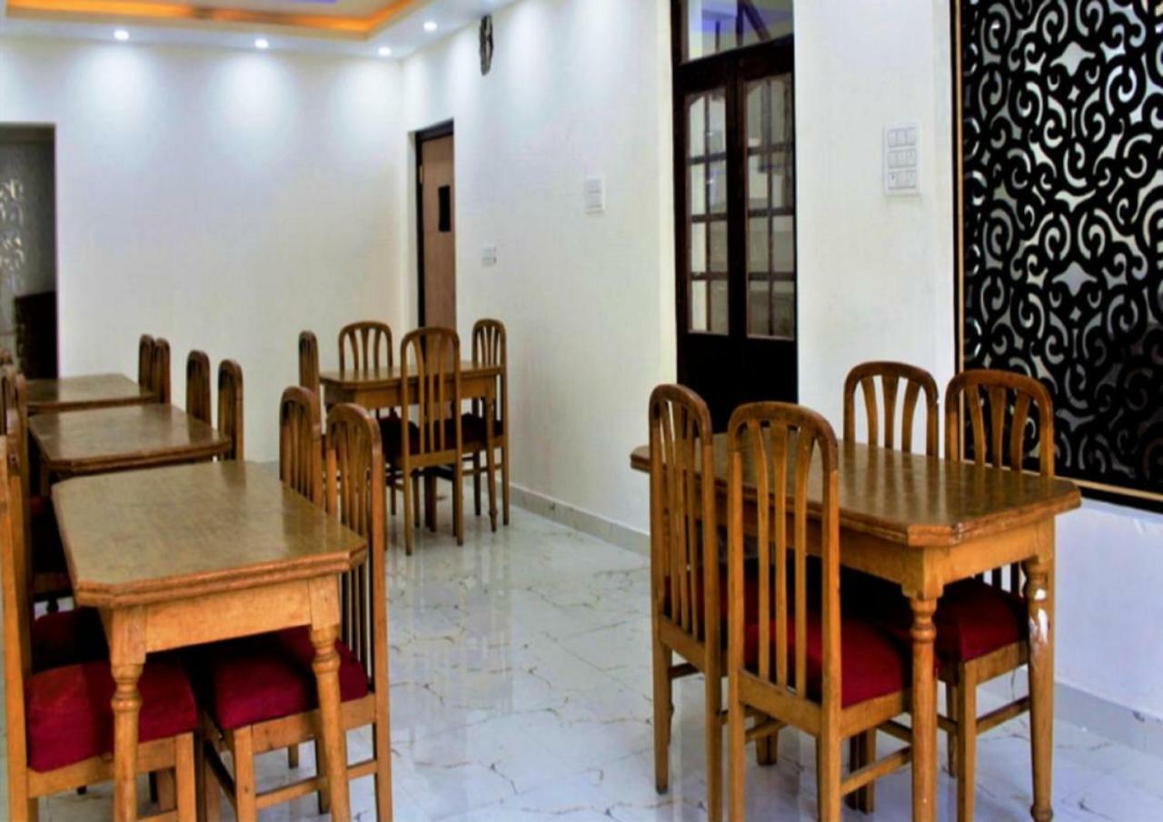 Hotel Kargil Heights Екстериор снимка