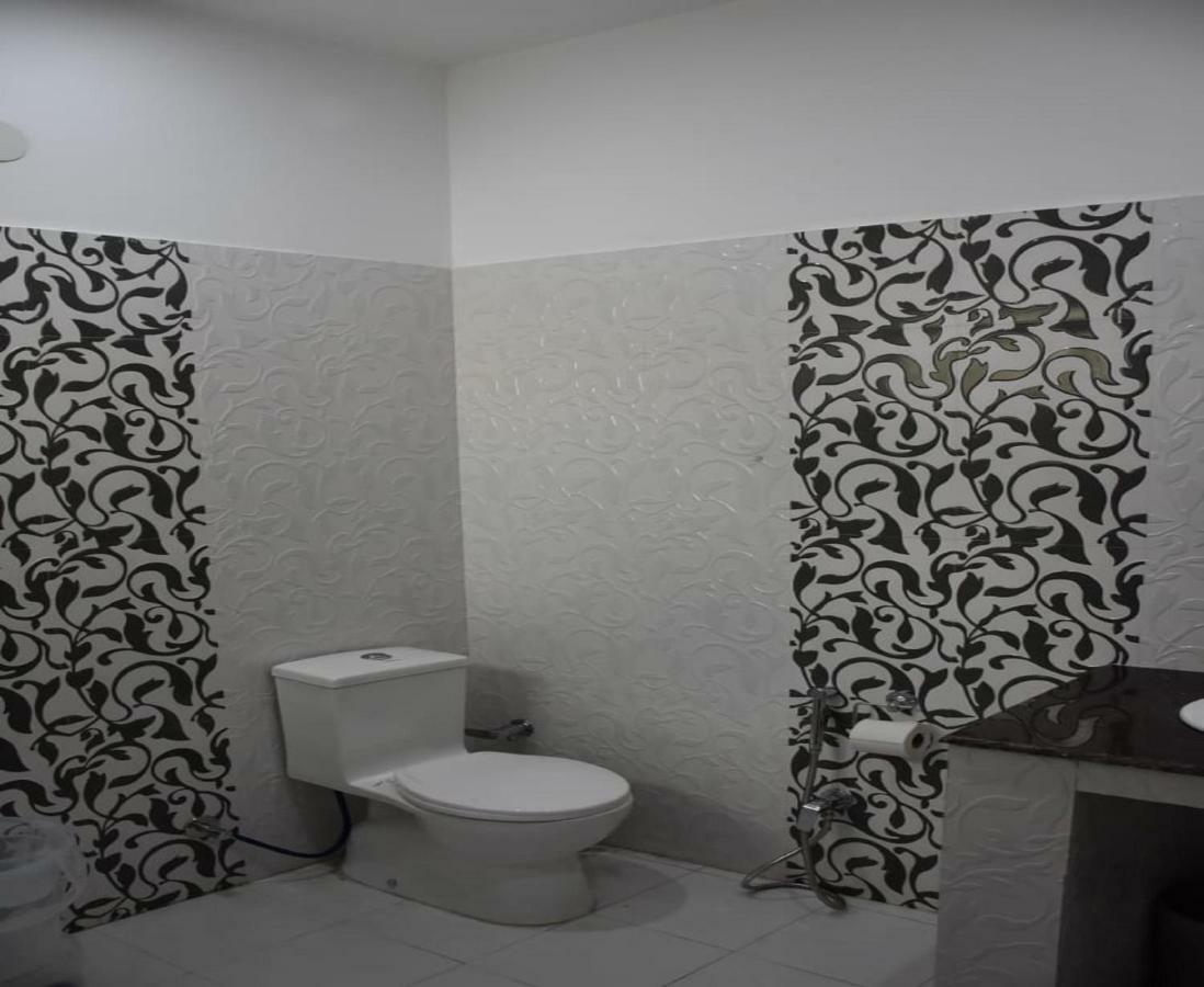 Hotel Kargil Heights Екстериор снимка